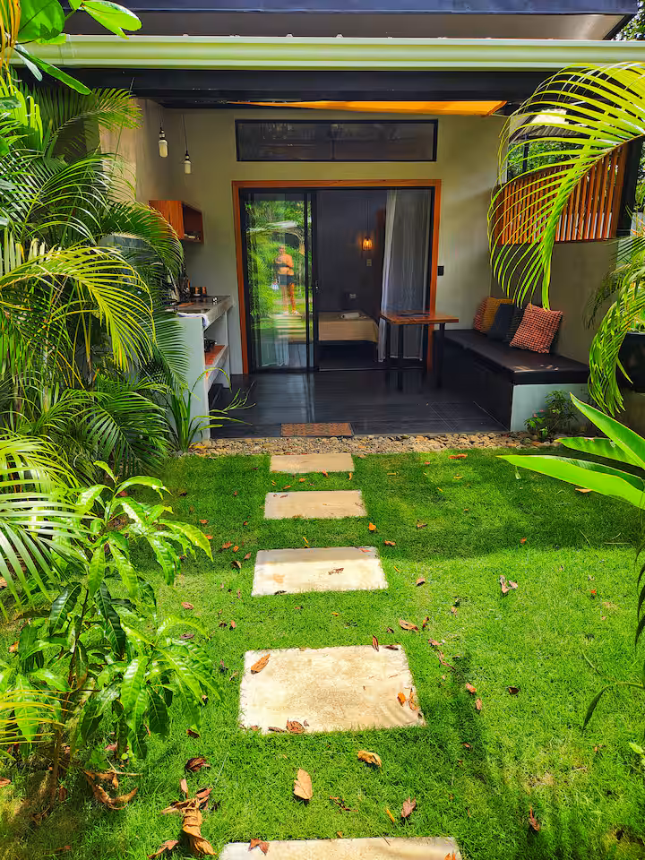 Casa 2 — king studio with private porch